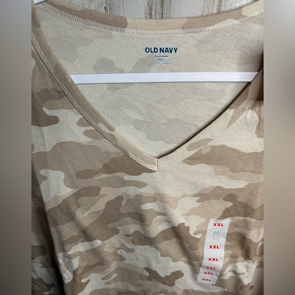 Old Navy Camouflage V-Neck T-Shirt OLD NAVY NWT Size XXL Camo 100% Cotton - Picture 3 of 12